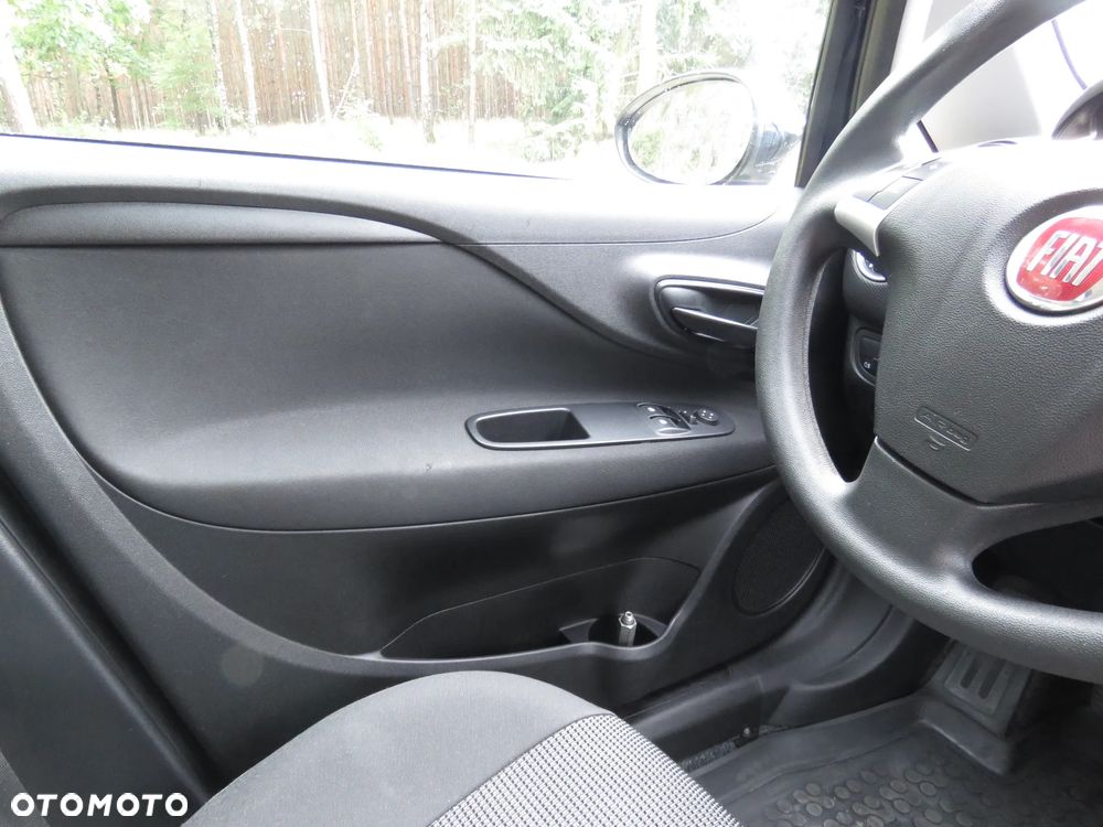 Fiat Punto 1.4 Easy S&S - 23