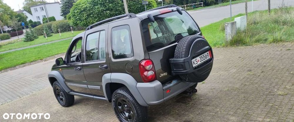 Jeep Cherokee 2.4 Sport - 17
