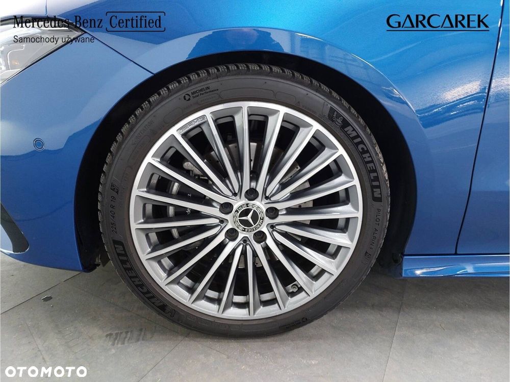 Mercedes-Benz CLA 220 4-Matic AMG Line 7G-DCT - 11