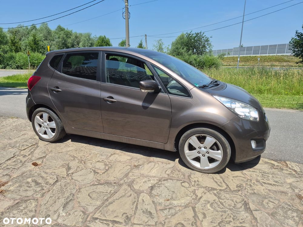 Kia Venga 1.6 CVVT Dream Team Edition - 13