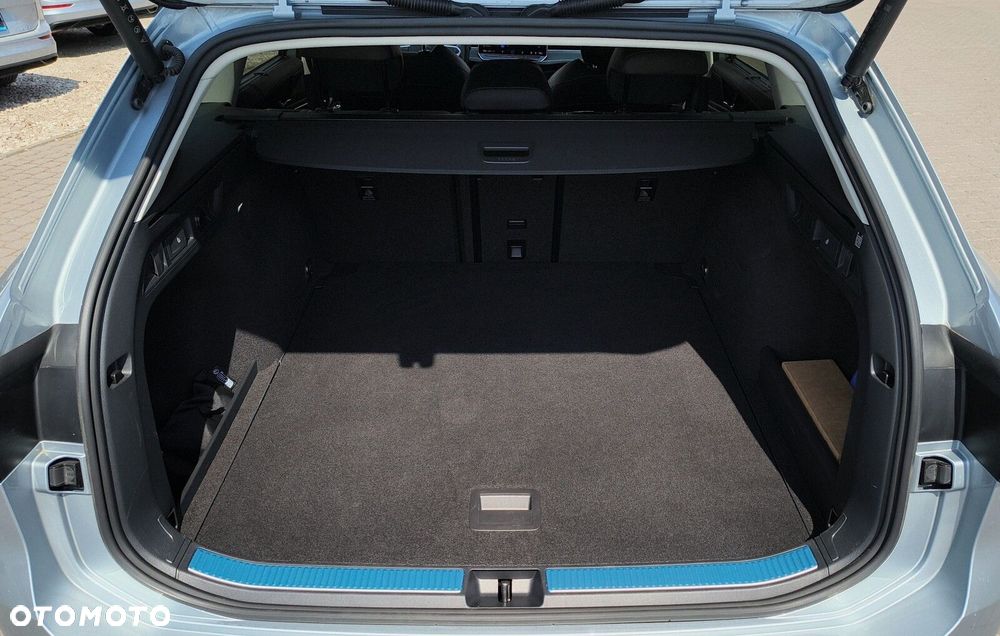 Volkswagen Passat - 28