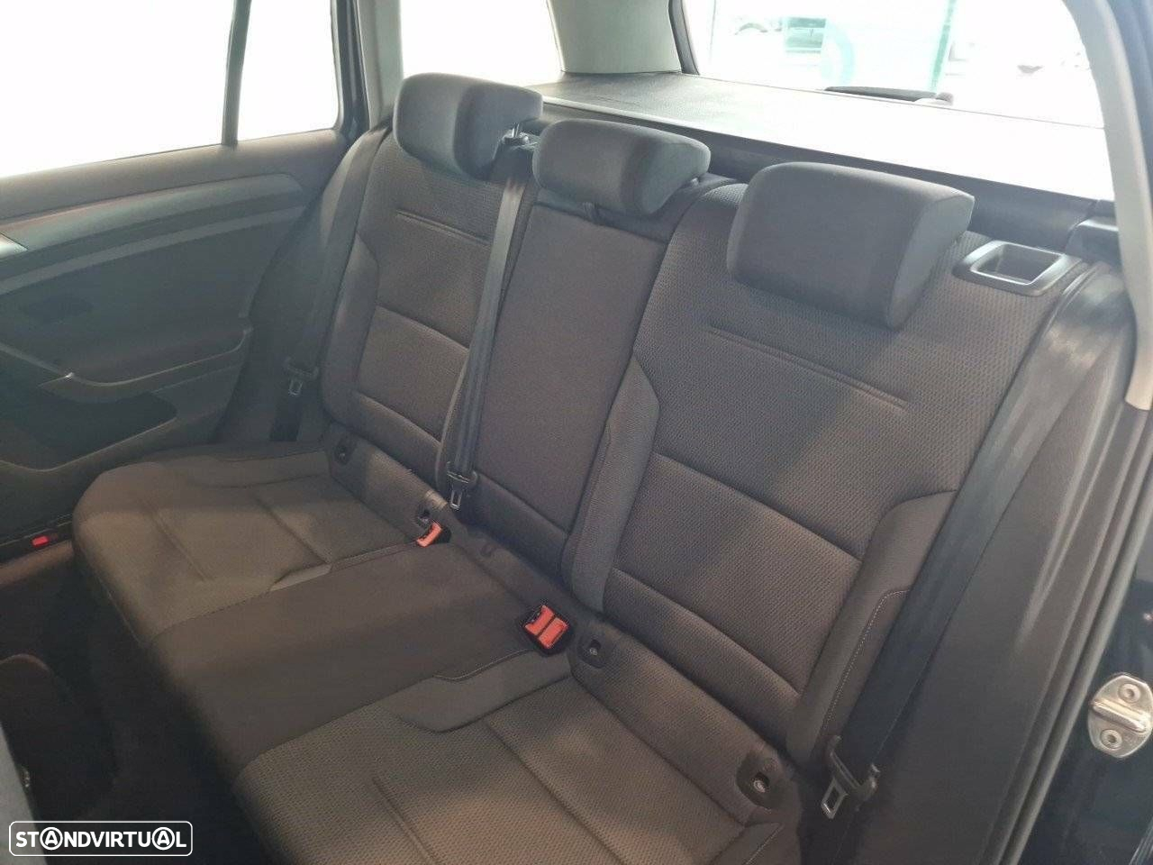 VW Golf Variant 1.6 TDi Confortline - 10