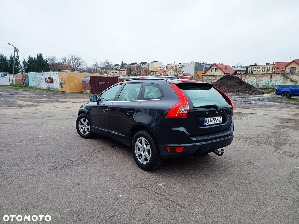 Volvo XC 60 2.4D AWD Momentum - 6