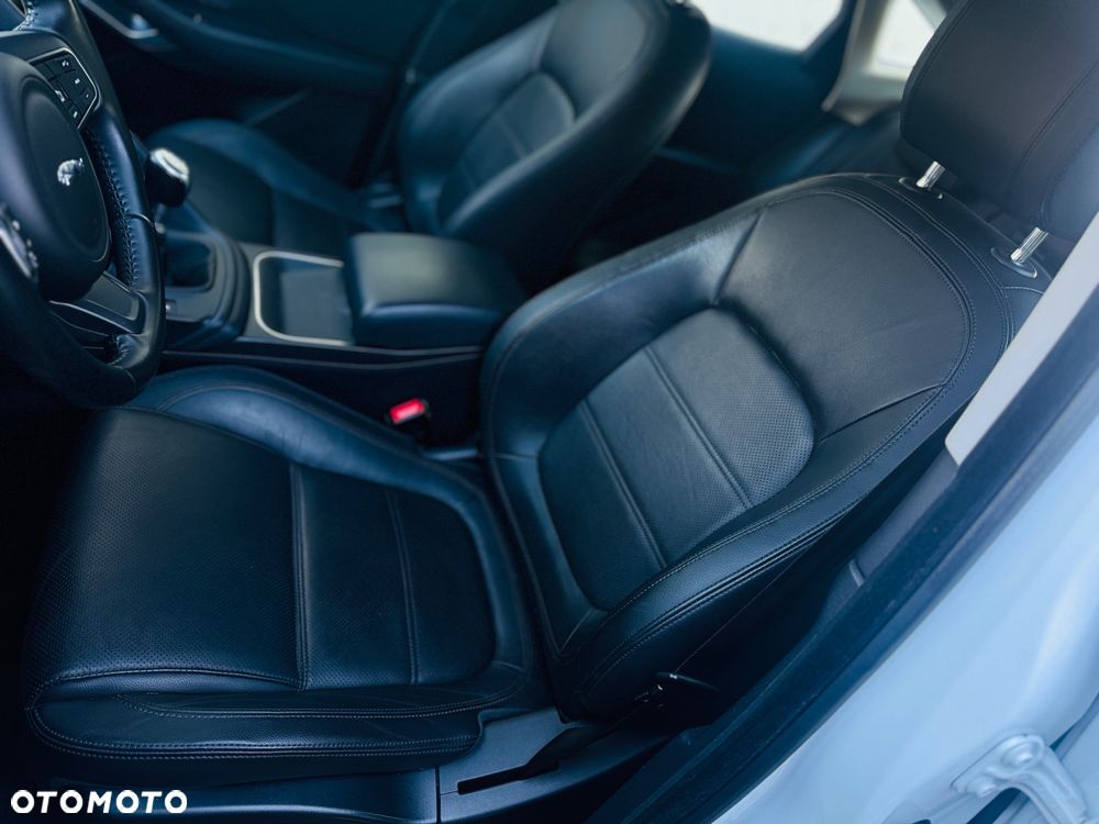 Jaguar E-Pace D150 AWD R-Dynamic S - 6