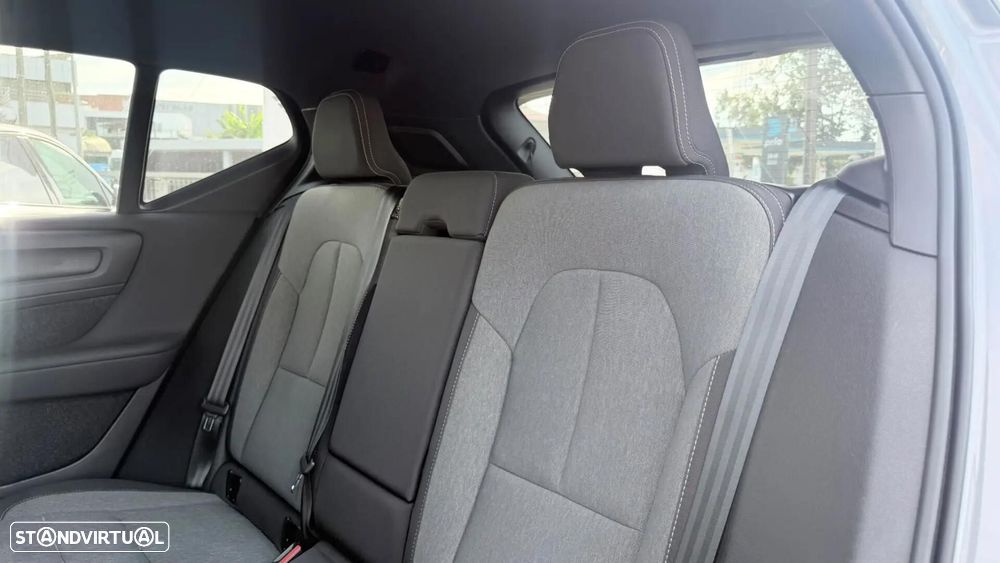 Volvo XC 40 1.5 T2 Plus Dark Auto - 12