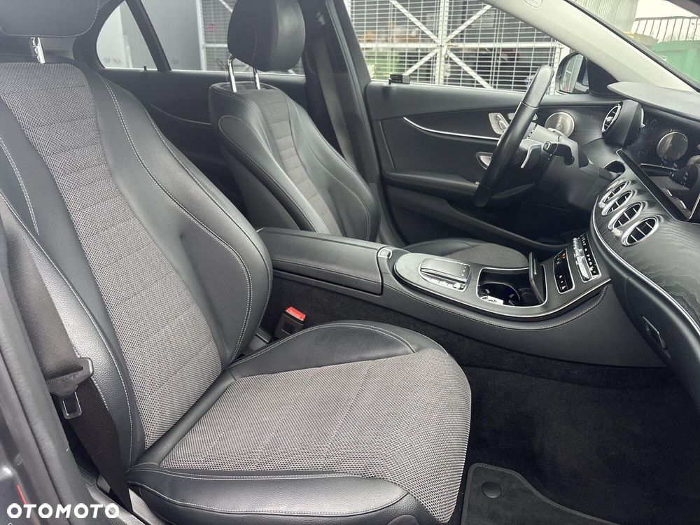 Mercedes-Benz Klasa E - 18