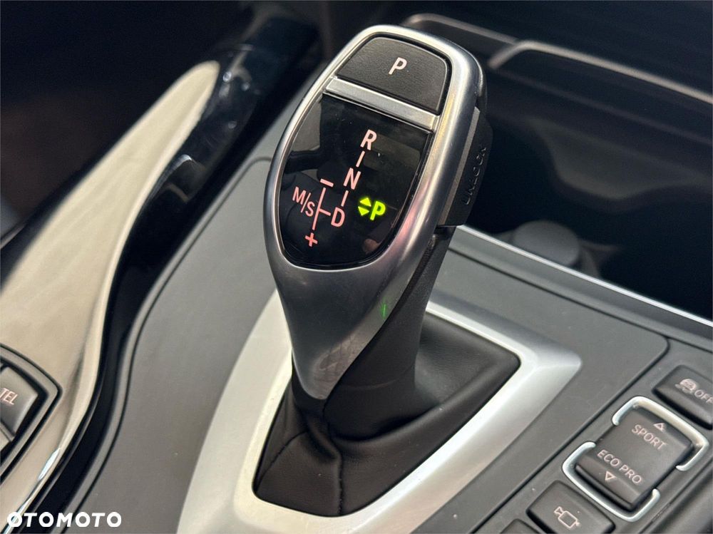 BMW Seria 3 - 16