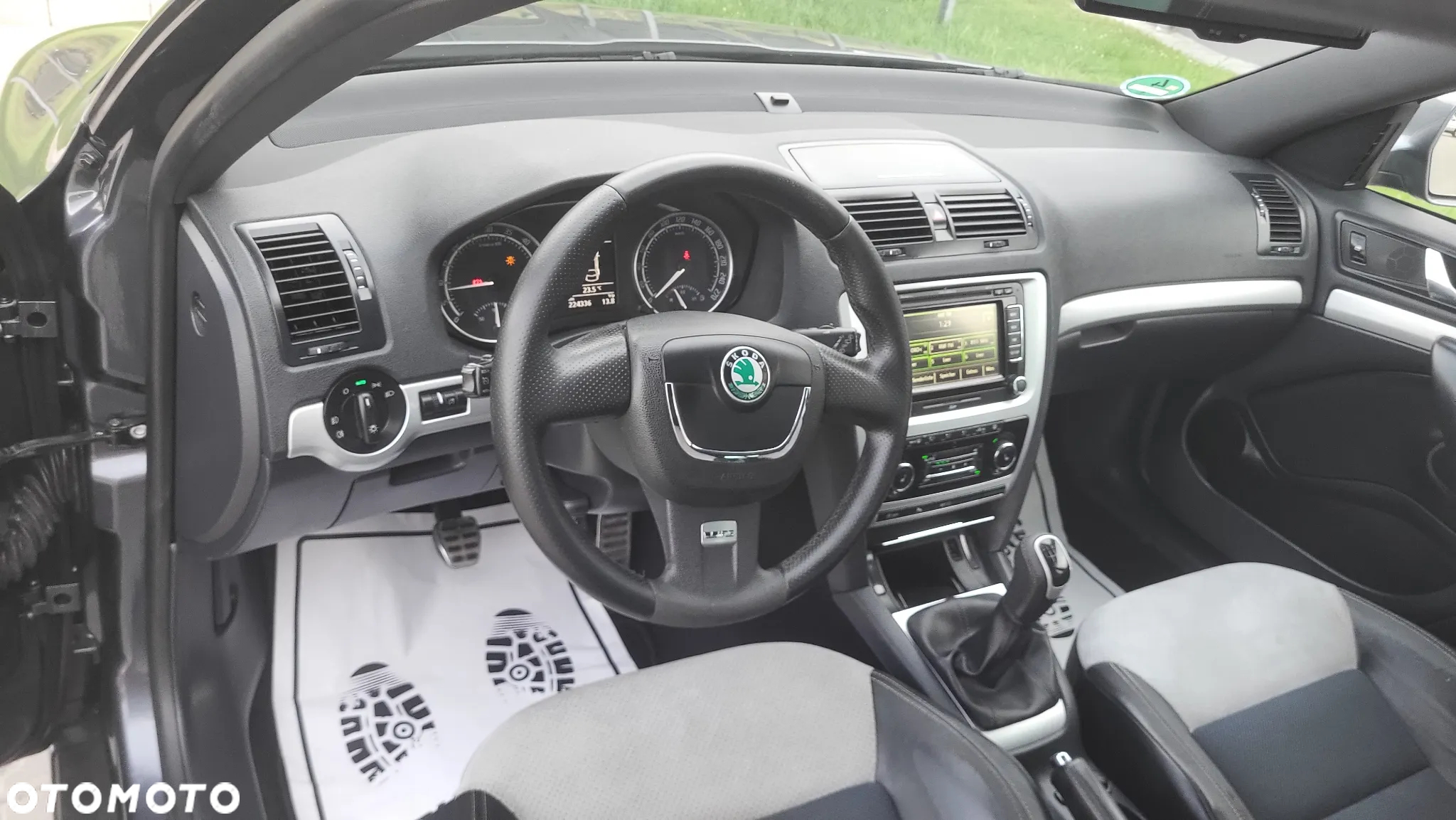 Skoda Octavia Combi 2.0 TDI CR DPF RS - 20