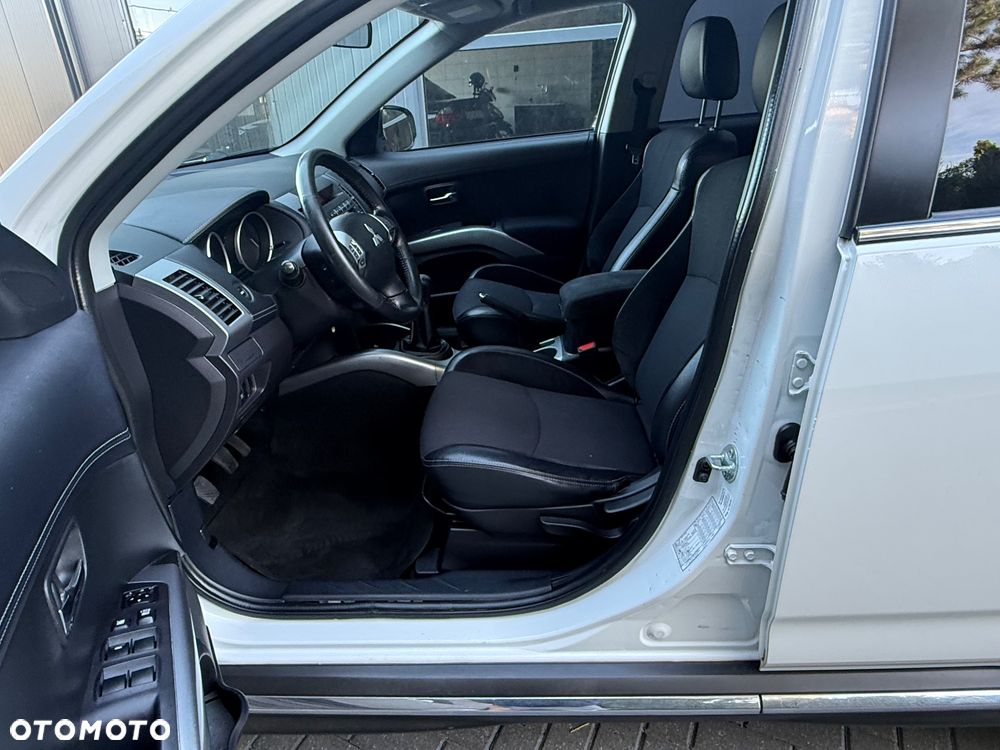 Mitsubishi Outlander 2.0 2WD Inform - 22