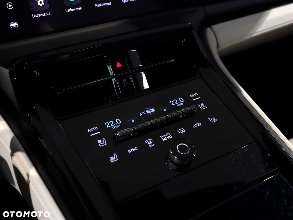 Porsche Panamera 4 E-Hybrid PHEV - 25