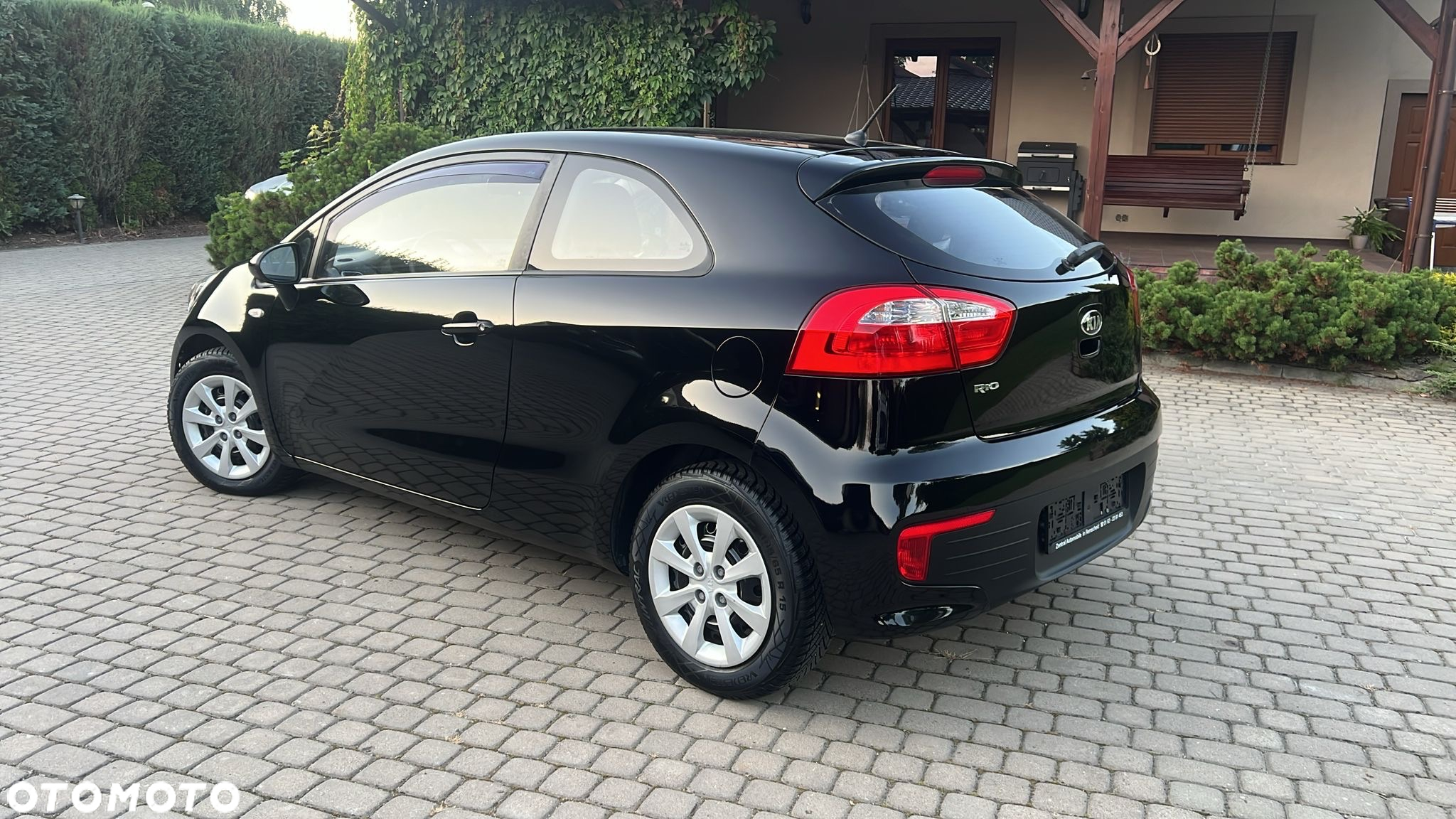 Kia Rio 1.2 L - 15