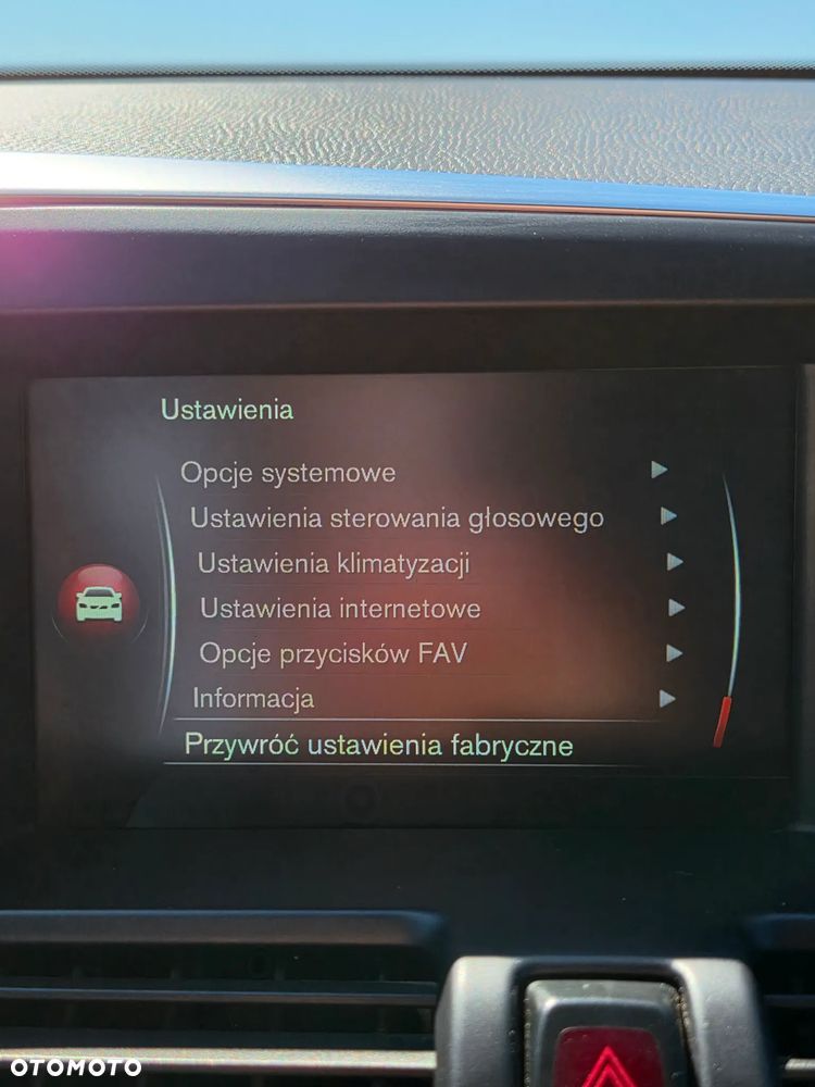 Volvo XC 60 D4 AWD R-Design Momentum - 29