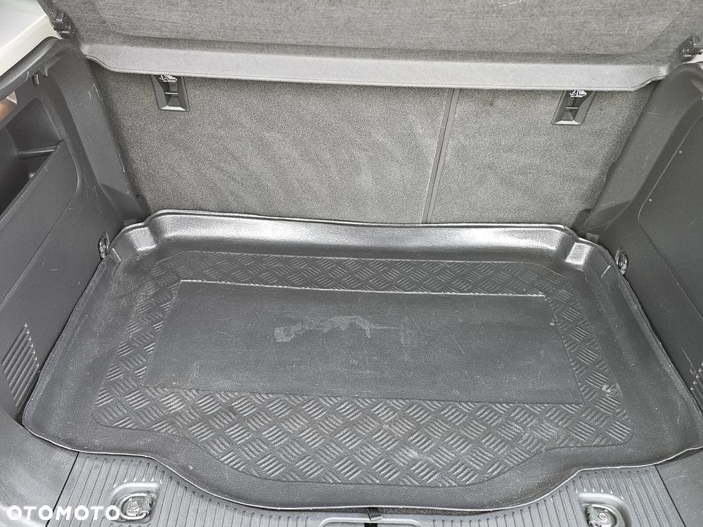 Chevrolet Trax 1.6 LS - 26