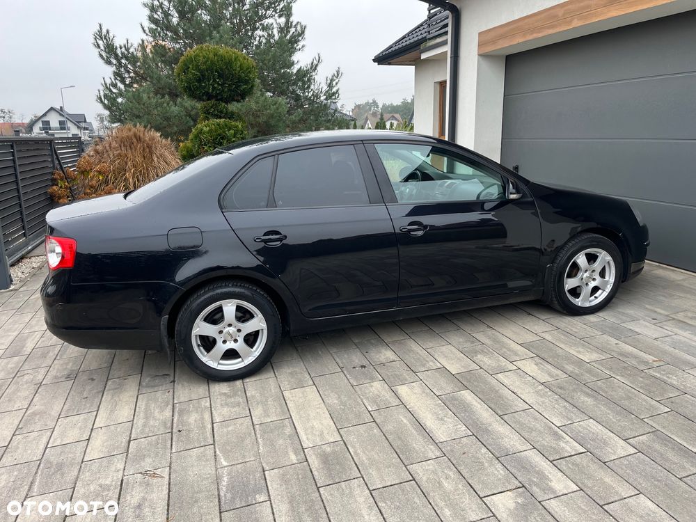 Volkswagen Jetta 1.9 TDI Comfortline - 19