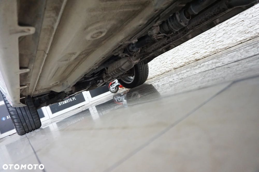 Mitsubishi Outlander 2.0 4WD Invite - 24