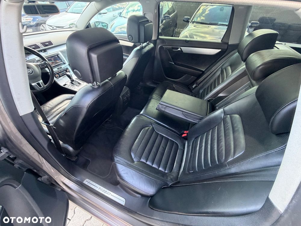 Volkswagen Passat - 15