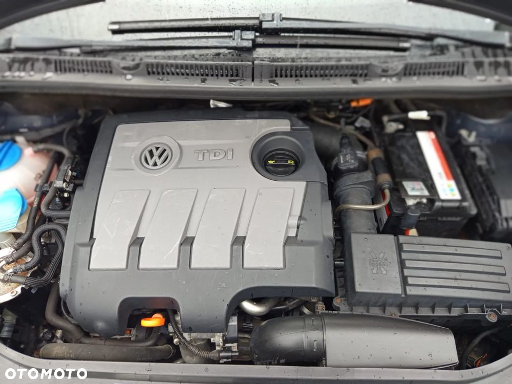 Volkswagen Golf Plus 1.6 TDI DPF Style - 24