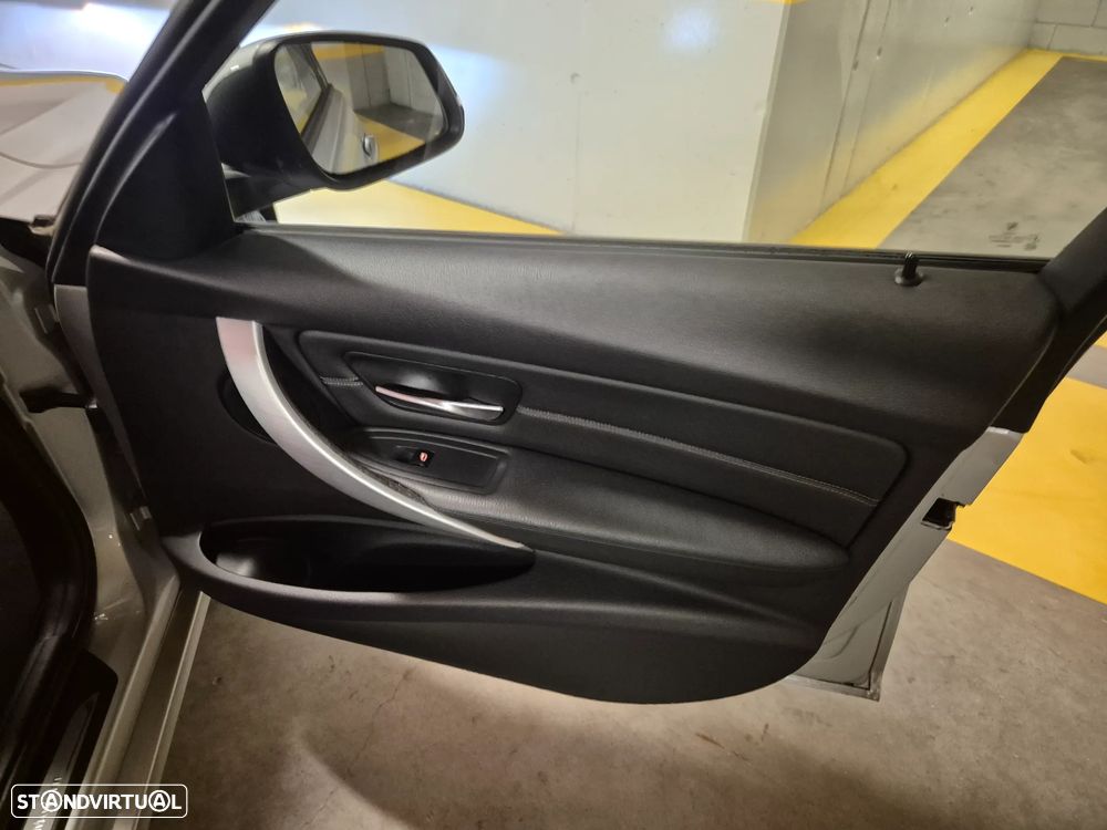 BMW 320 d EfficientDynamics Line Modern Auto - 49