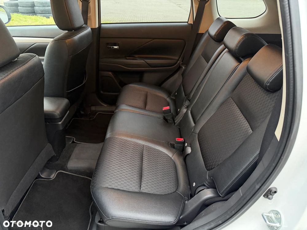 Mitsubishi Outlander 2.0 4WD - 19