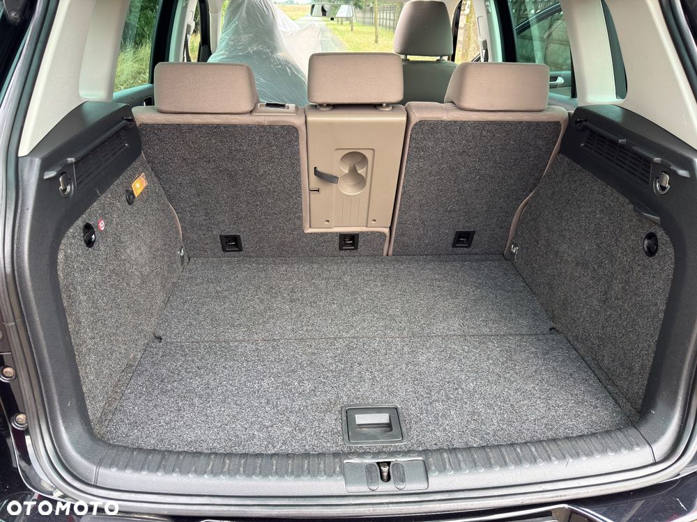 Volkswagen Tiguan - 32