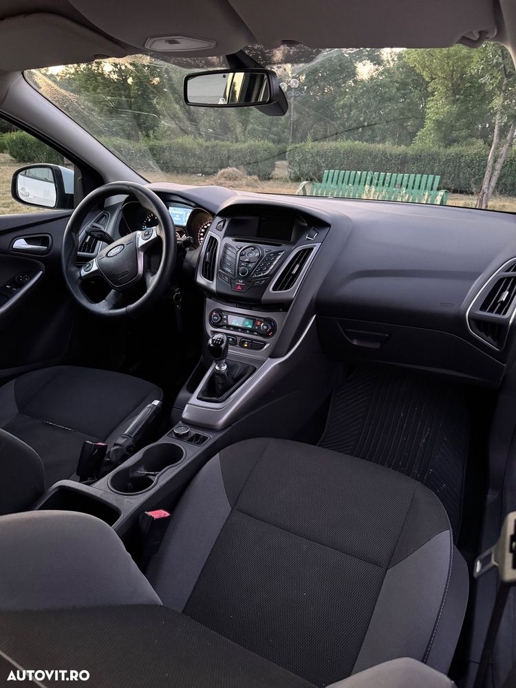 Ford Focus - 8
