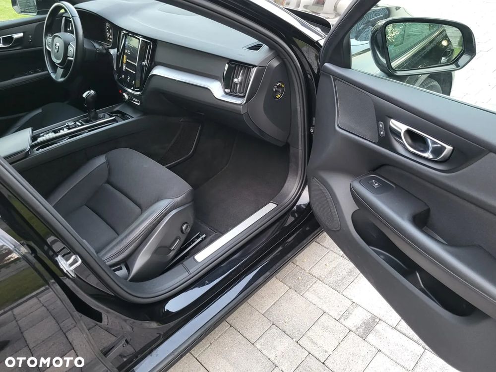 Volvo V60 D3 Momentum - 20