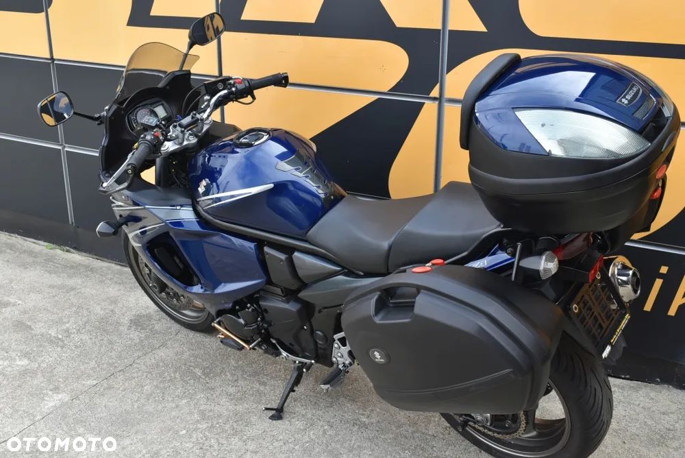 Suzuki GSX - 9