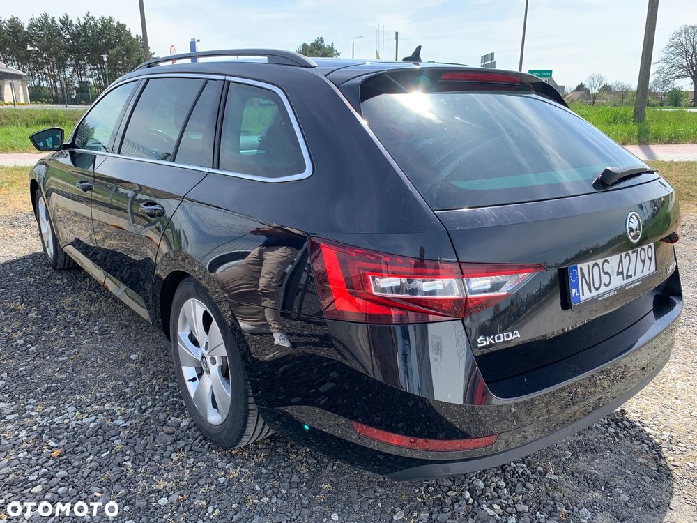 Skoda Superb 2.0 TDI Sportline DSG - 3