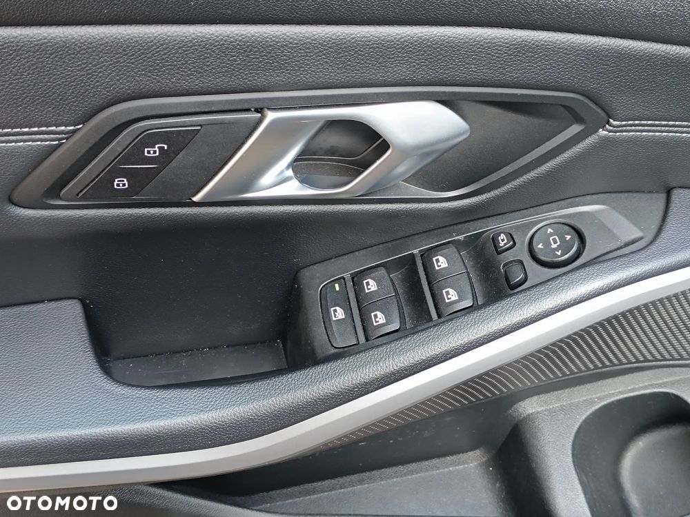 BMW Seria 3 318d Advantage - 17