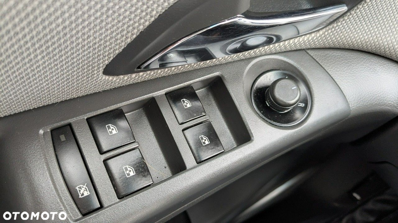 Chevrolet Cruze - 30