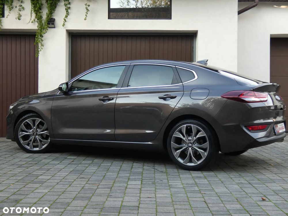 Hyundai i30 1.4 T-GDI Fastback Premium - 3