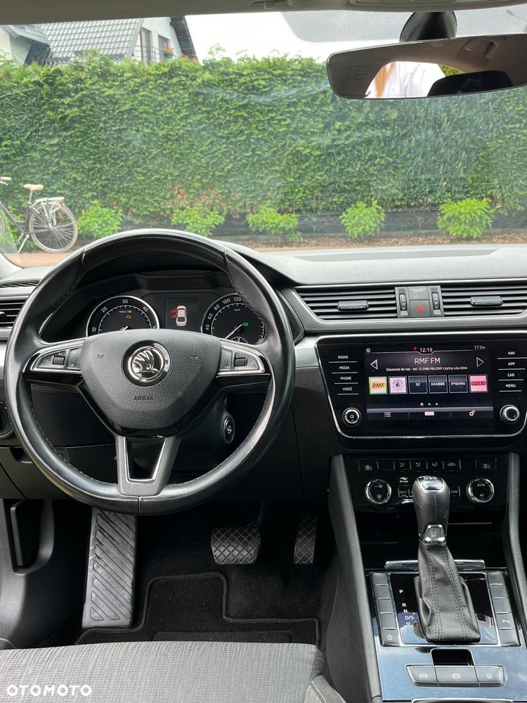 Skoda Superb 2.0 TDI DSG Style - 17