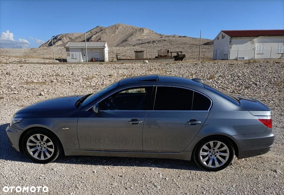 BMW Seria 5 520d - 2