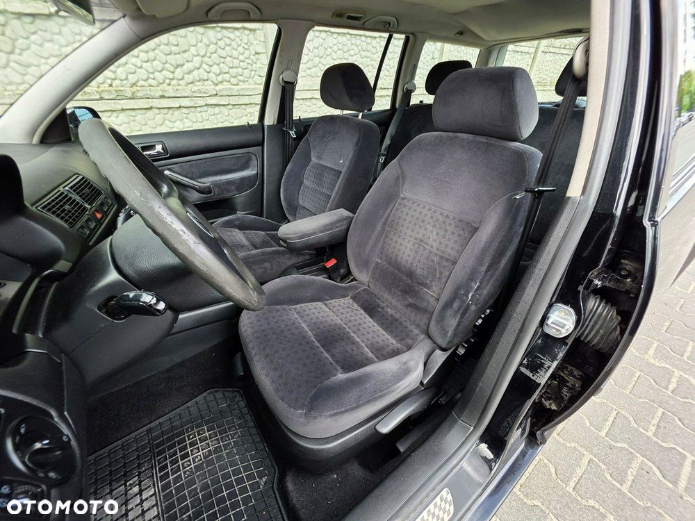 Volkswagen Golf - 9