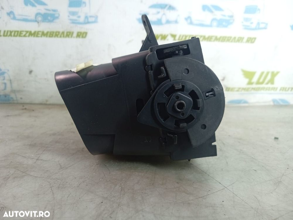 Grila ventilatie bord 05028821AA Chrysler Voyager 5 [2007 - 2011] 2.8 - 4