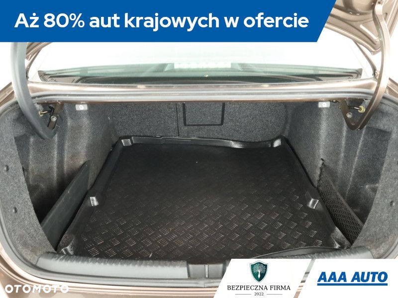 Volkswagen Jetta - 10