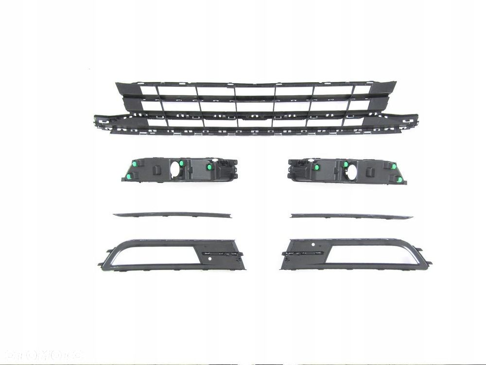 Kratka / Kratki / w zderzak z chrom / listwy / hal VW Passat B8 14 -19 KPL - 2