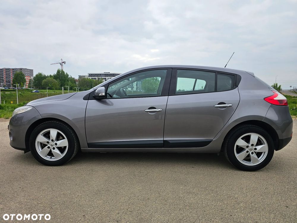 Renault Megane 1.5 dCi Dynamique - 8