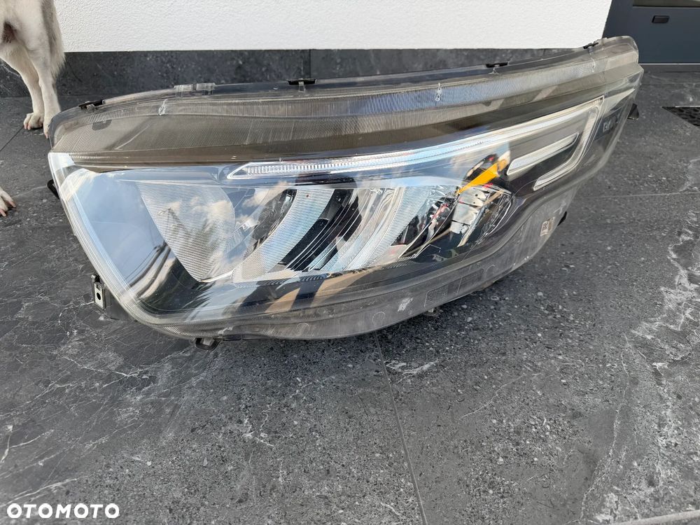 Iveco Daily 3,0 E6 180KM 16-21r lampa Lewa FULL LED 05802711800 - 2
