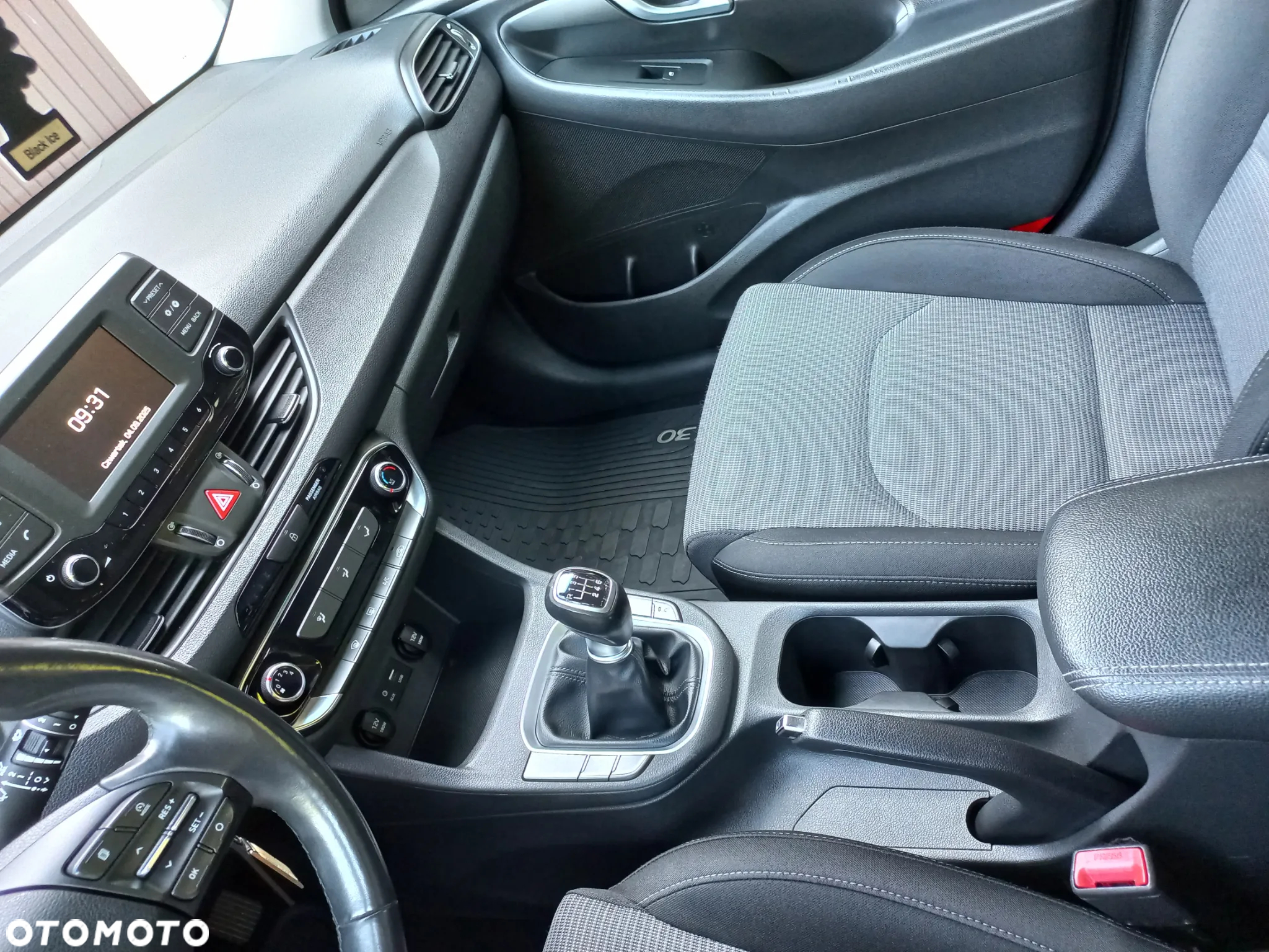 Hyundai i30 1.4 Classic + - 12