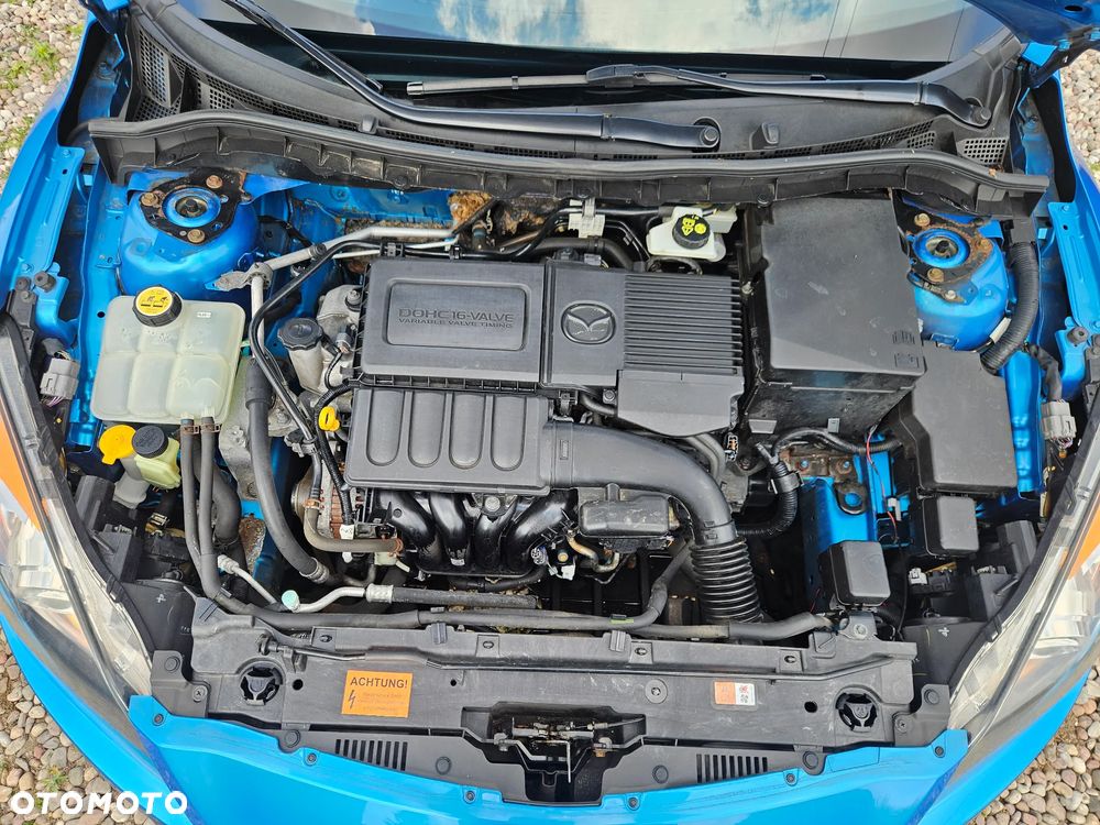 Mazda 3 1.6 Active + - 18