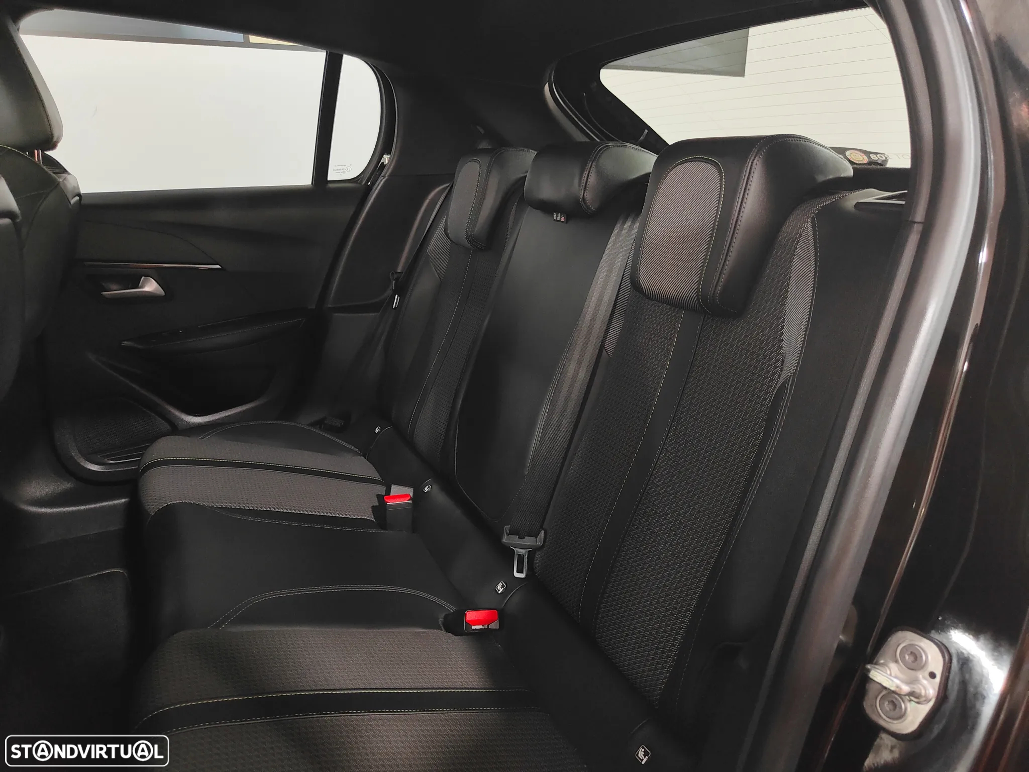 Peugeot 208 1.2 PureTech GT Line EAT8 - 8