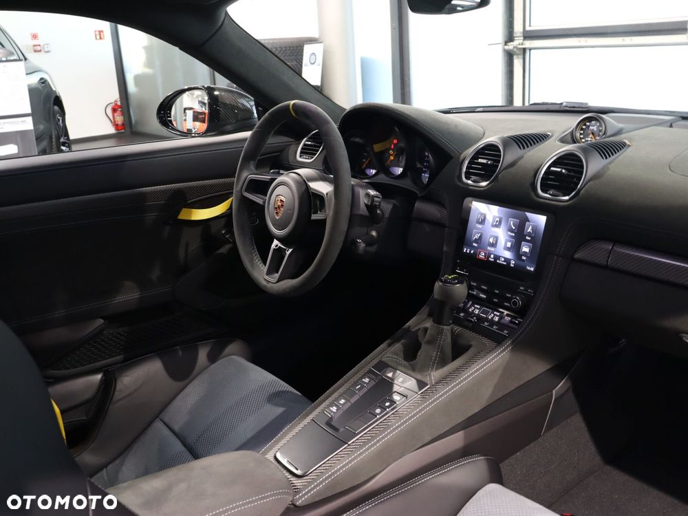 Porsche 718 Cayman GPF GT4 RS PDK - 18
