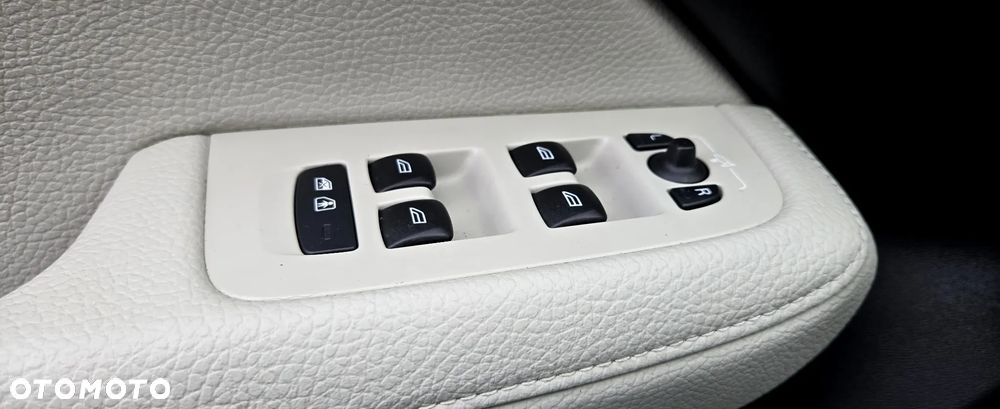 Volvo V60 D4 Geartronic Inscription - 35