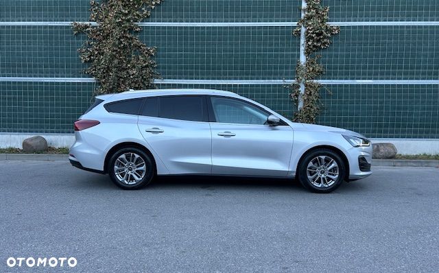 Ford Focus 1.0 EcoBoost Titanium X - 11