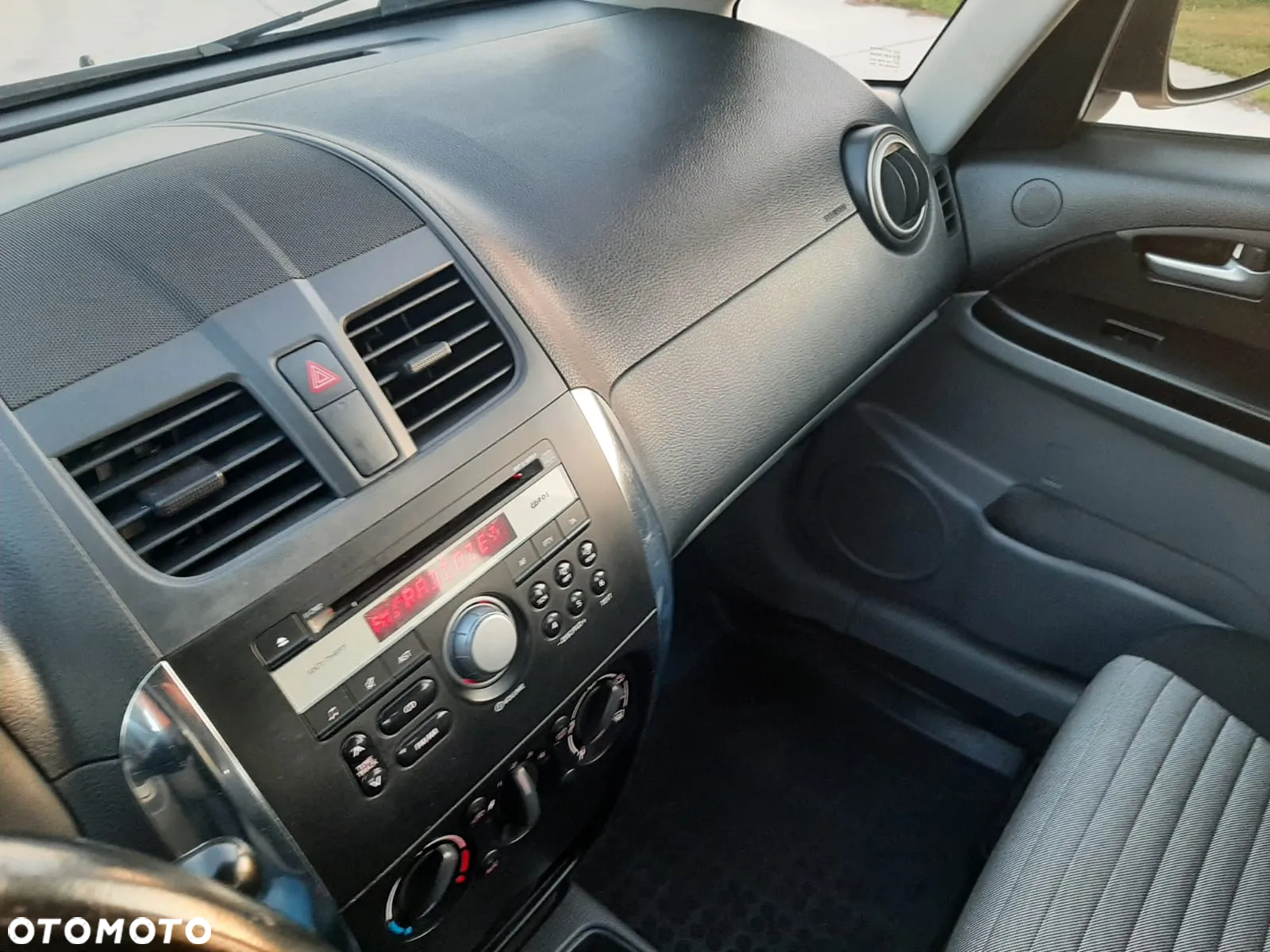 Suzuki SX4 1.6 Comfort Plus 4WD - 26