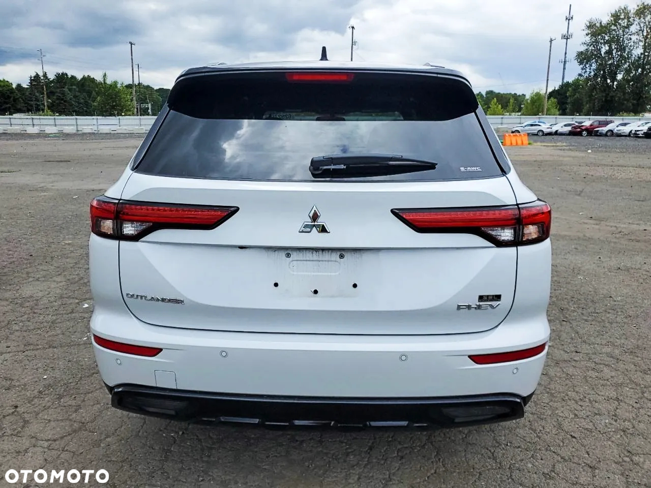 Mitsubishi Outlander - 6