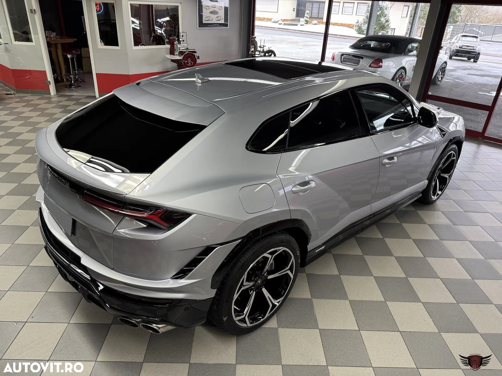 Lamborghini URUS - 11