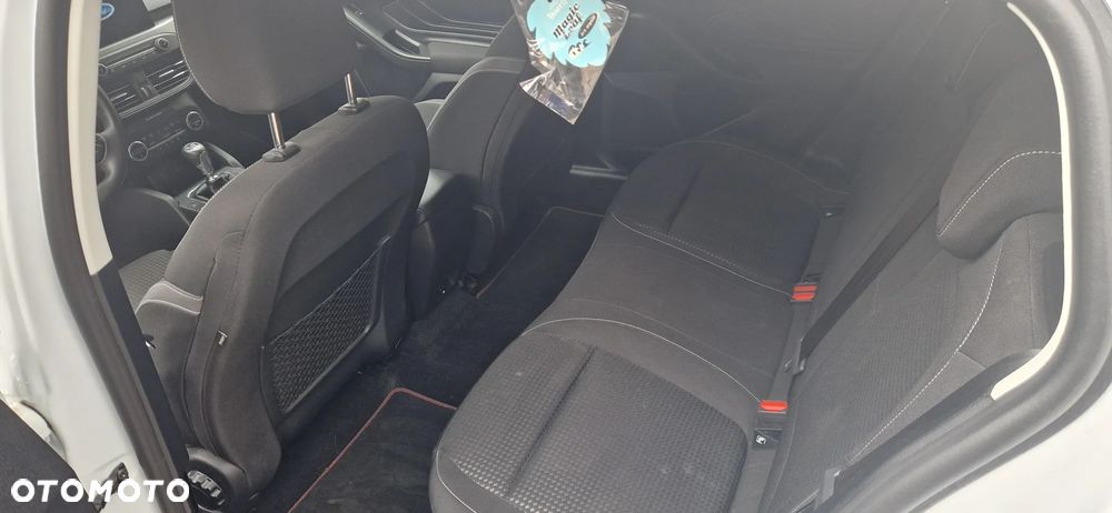 Ford Focus 1.5 EcoBlue Connected - 8