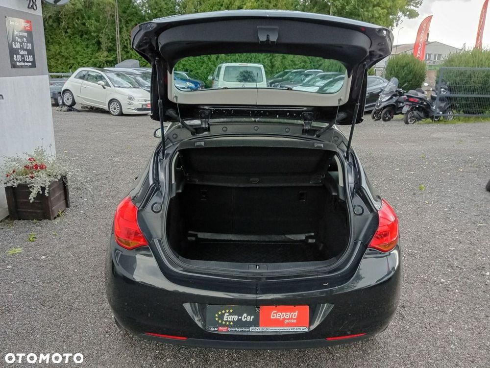 Toyota Corolla - 12